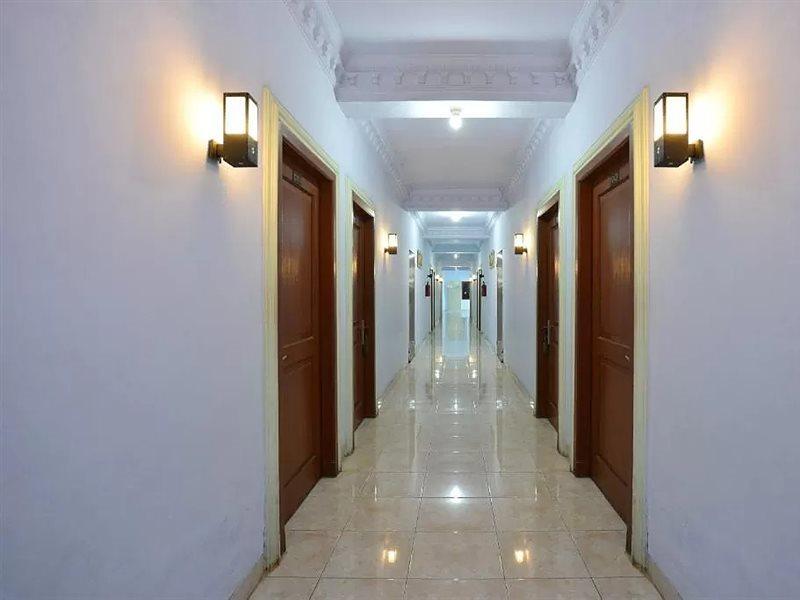 โอโย 586 โฮเต็ล วิชายา Hotel Kalasan ภายนอก รูปภาพ