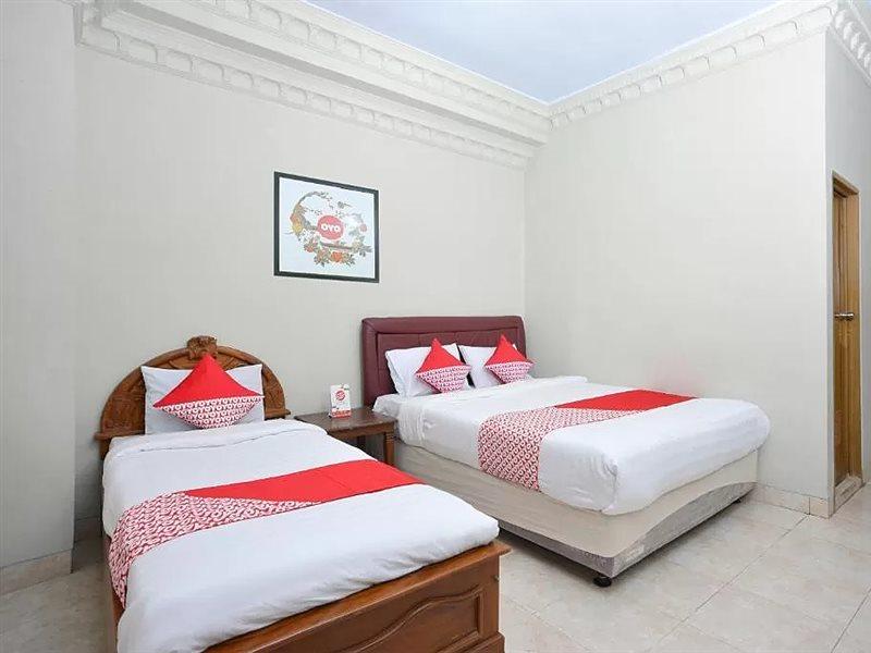 โอโย 586 โฮเต็ล วิชายา Hotel Kalasan ภายนอก รูปภาพ