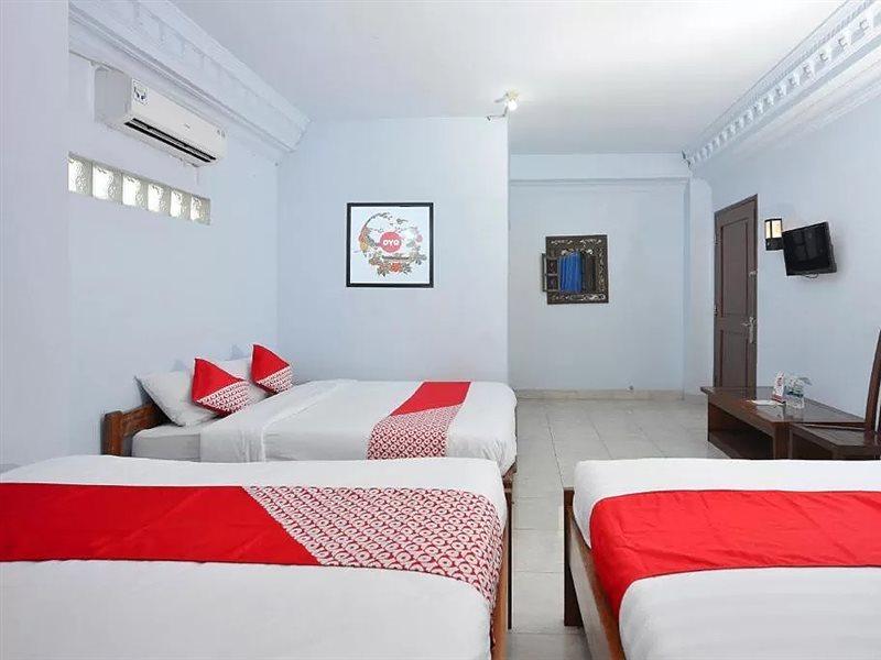 โอโย 586 โฮเต็ล วิชายา Hotel Kalasan ภายนอก รูปภาพ
