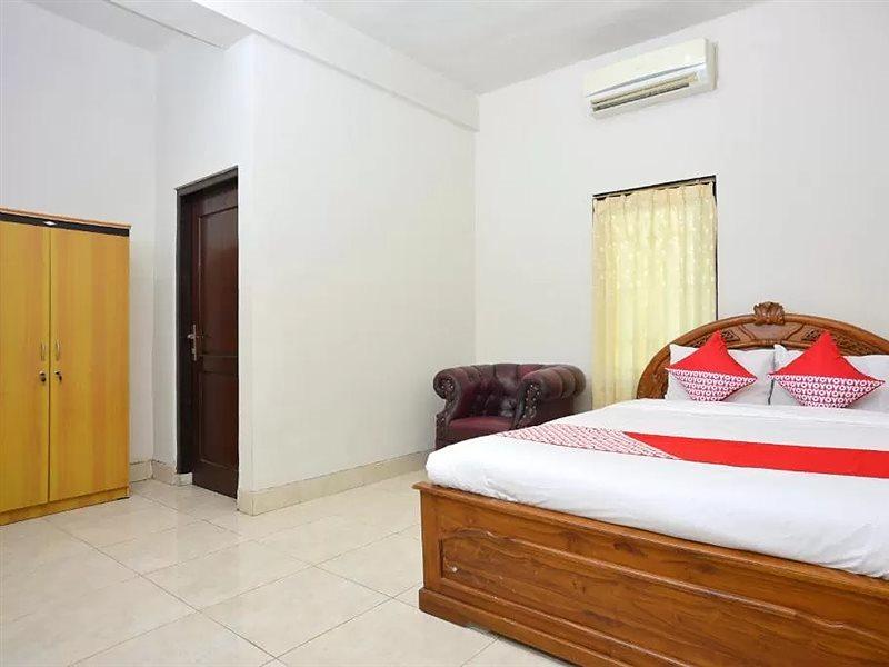 โอโย 586 โฮเต็ล วิชายา Hotel Kalasan ภายนอก รูปภาพ