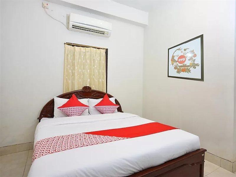 โอโย 586 โฮเต็ล วิชายา Hotel Kalasan ภายนอก รูปภาพ