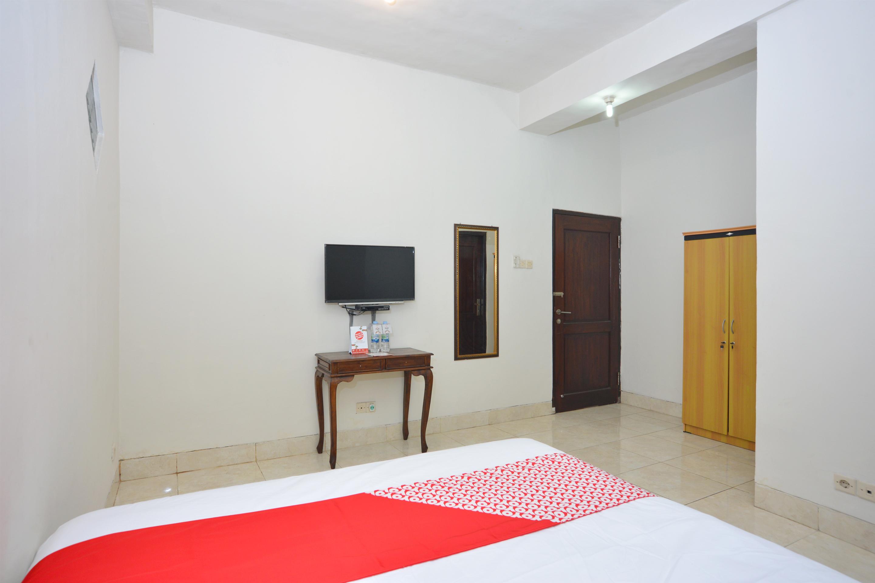 โอโย 586 โฮเต็ล วิชายา Hotel Kalasan ภายนอก รูปภาพ