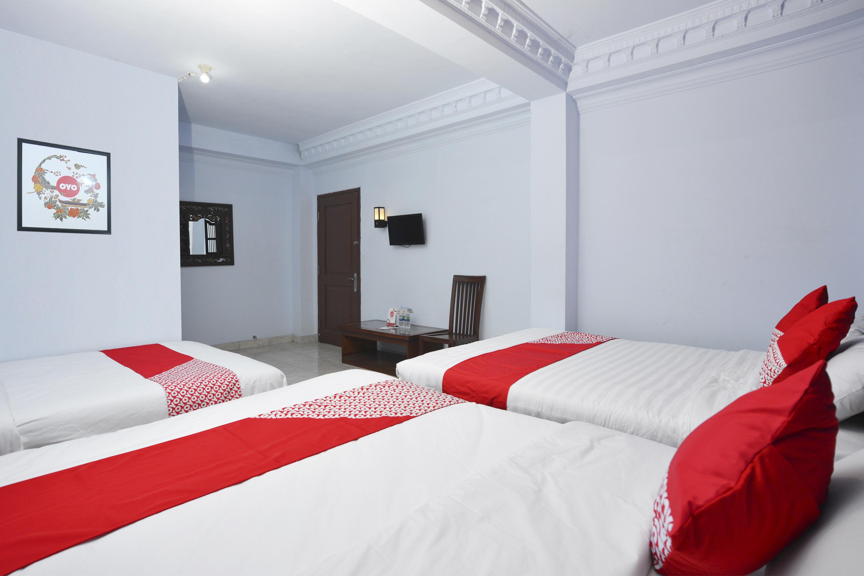 โอโย 586 โฮเต็ล วิชายา Hotel Kalasan ภายนอก รูปภาพ