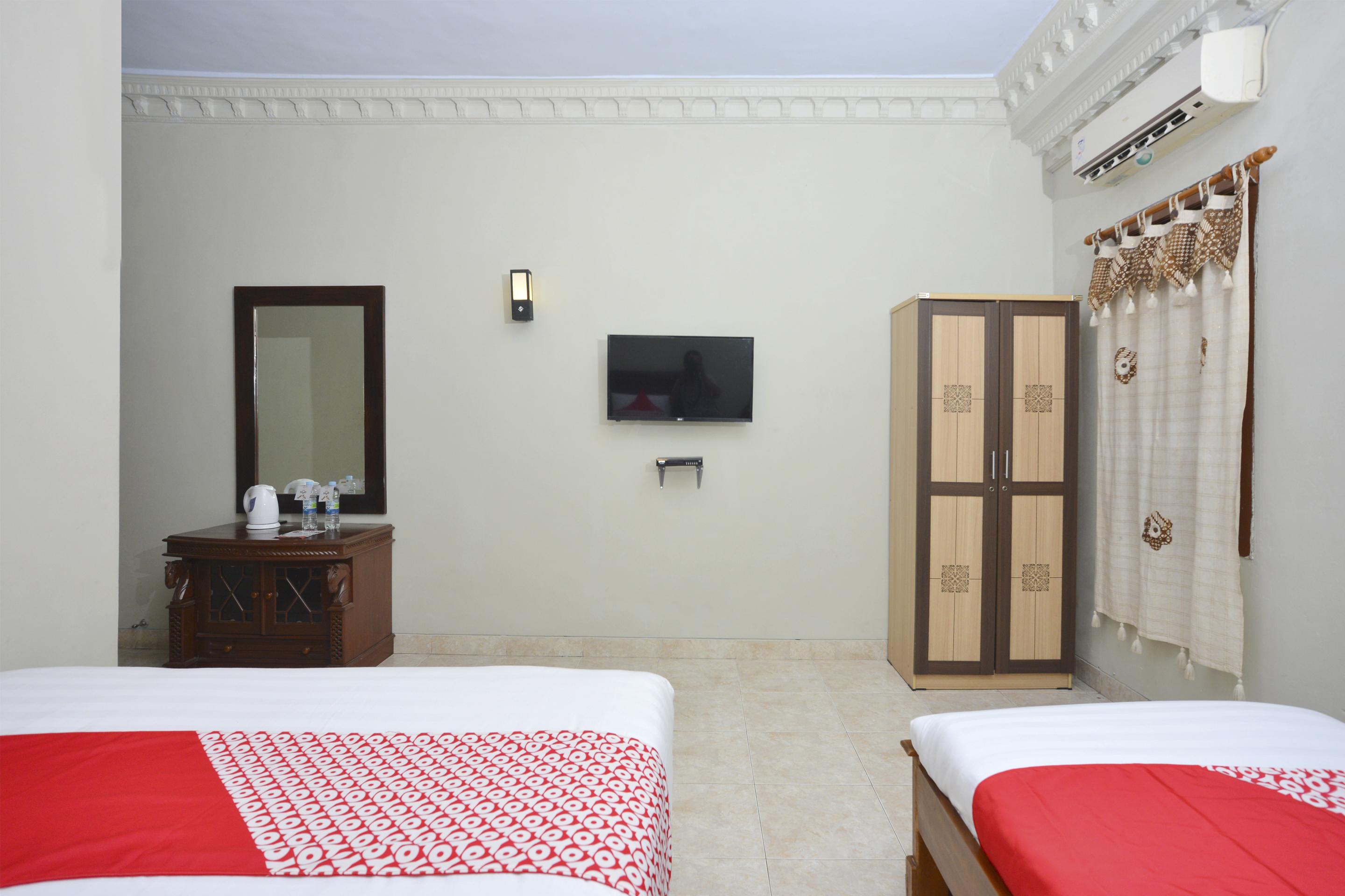 โอโย 586 โฮเต็ล วิชายา Hotel Kalasan ภายนอก รูปภาพ