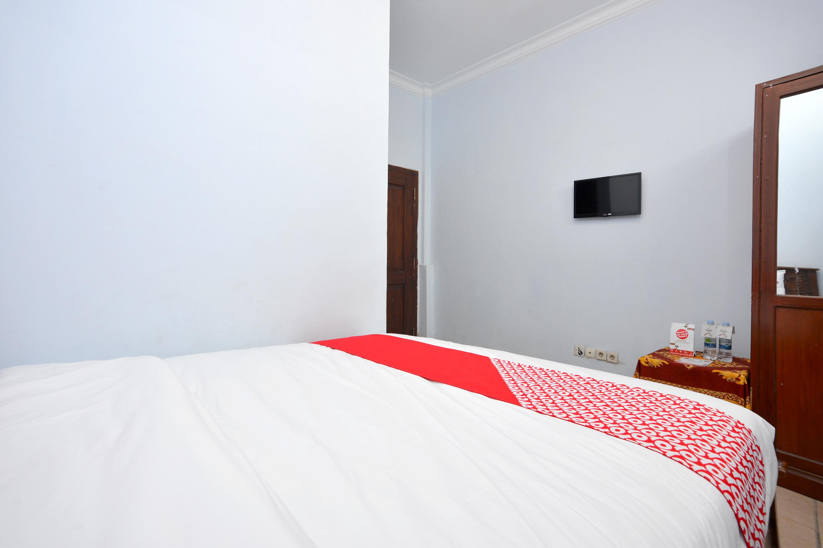 โอโย 586 โฮเต็ล วิชายา Hotel Kalasan ภายนอก รูปภาพ
