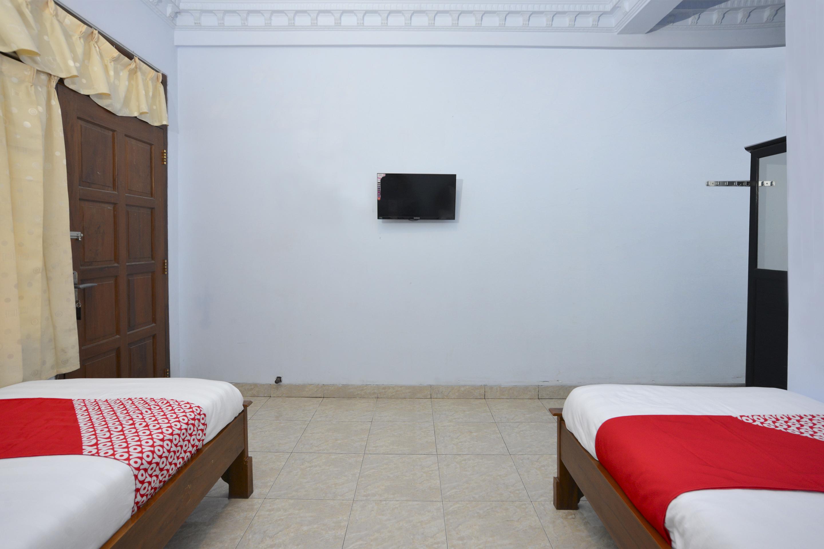 โอโย 586 โฮเต็ล วิชายา Hotel Kalasan ภายนอก รูปภาพ